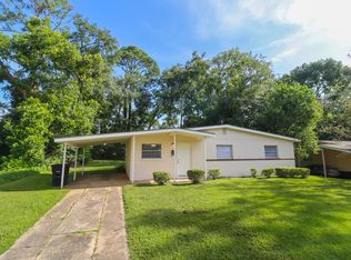 1614 Airport Dr, Tallahassee, FL 32304