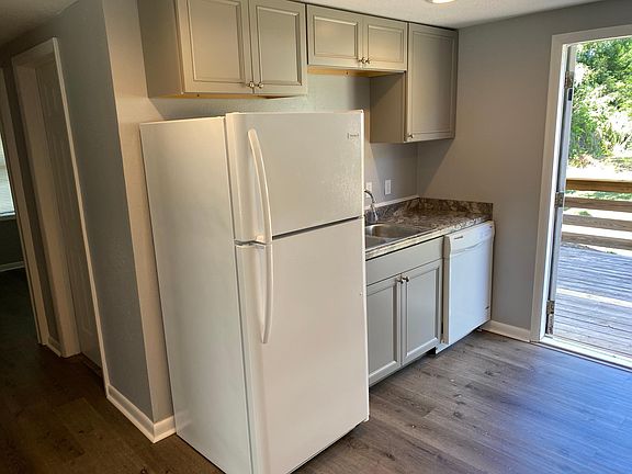4th image of 3508 E 27th Ave