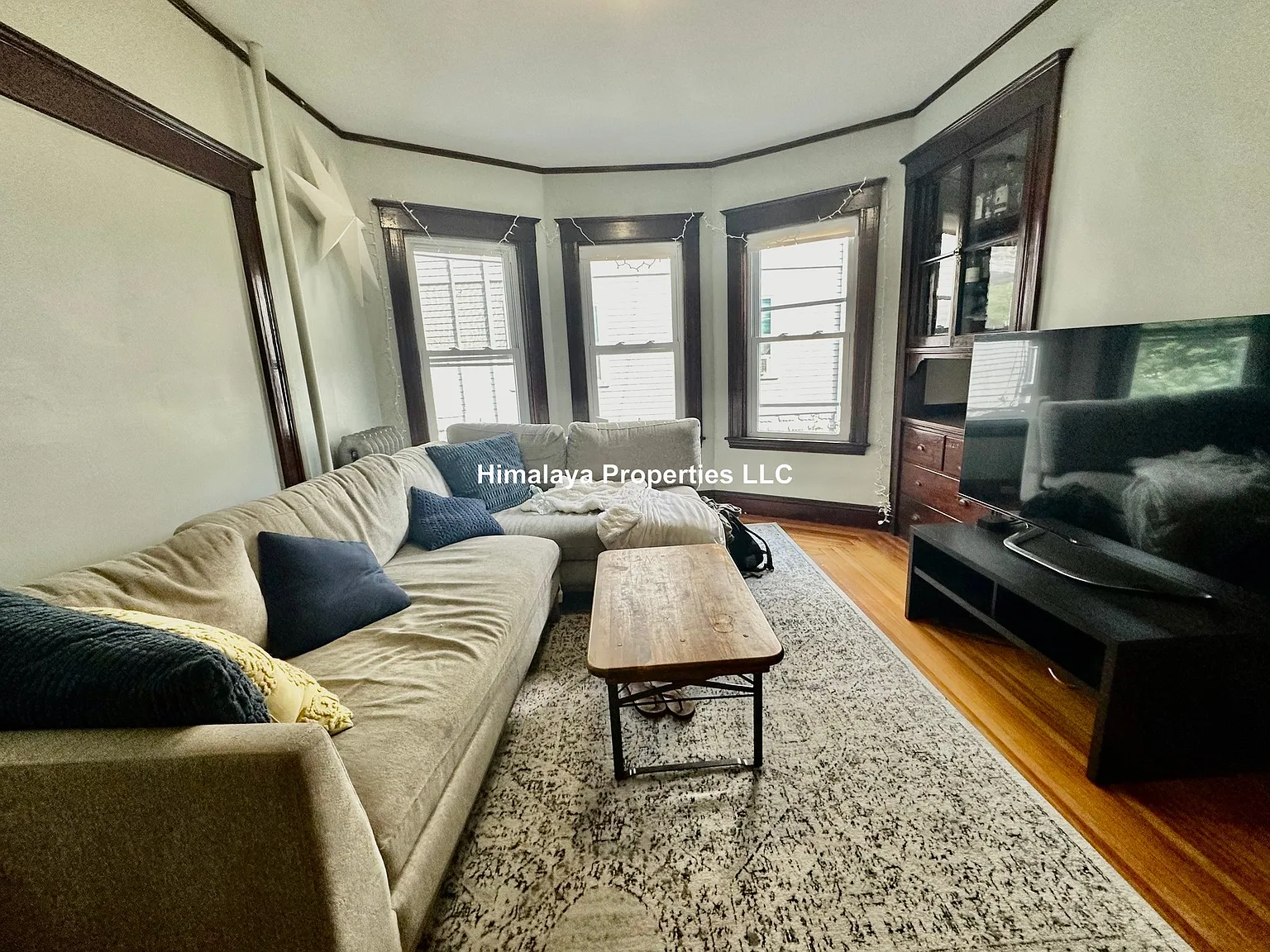 4 bed, $5,600 — Photo 2