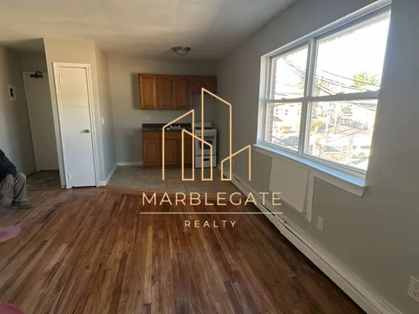 392 Stuyvesant Ave, Irvington, NJ