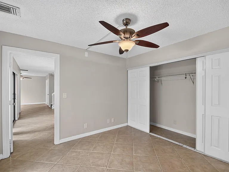 744 Springdale Cir — Photo 21