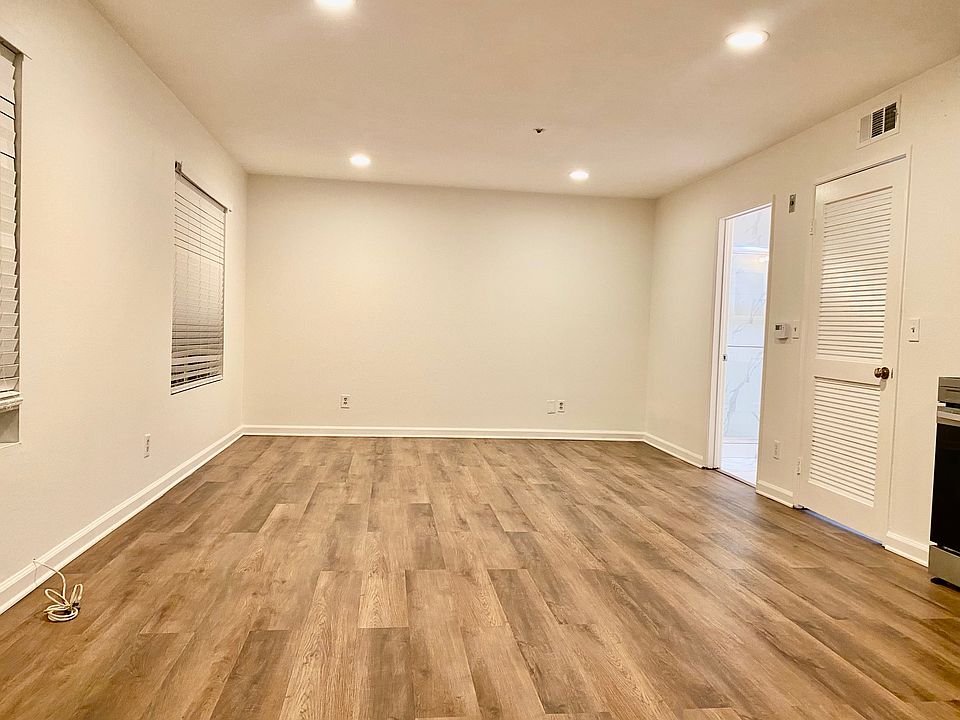 1st image of 147 W Acacia Ave Unit 143B