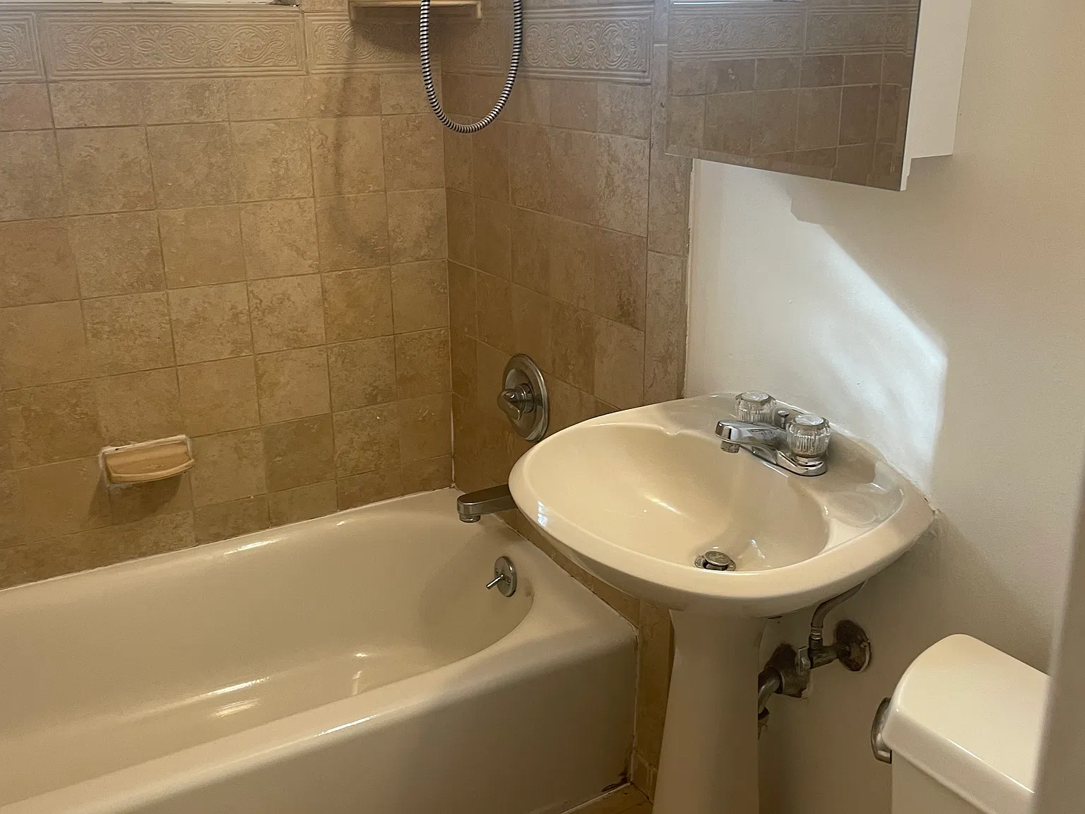 3 bed, 1800 sqft, $2,750 — Photo 4