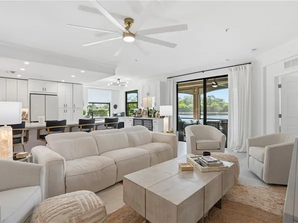 9476 Napoli LN #101, NAPLES, FL 34113