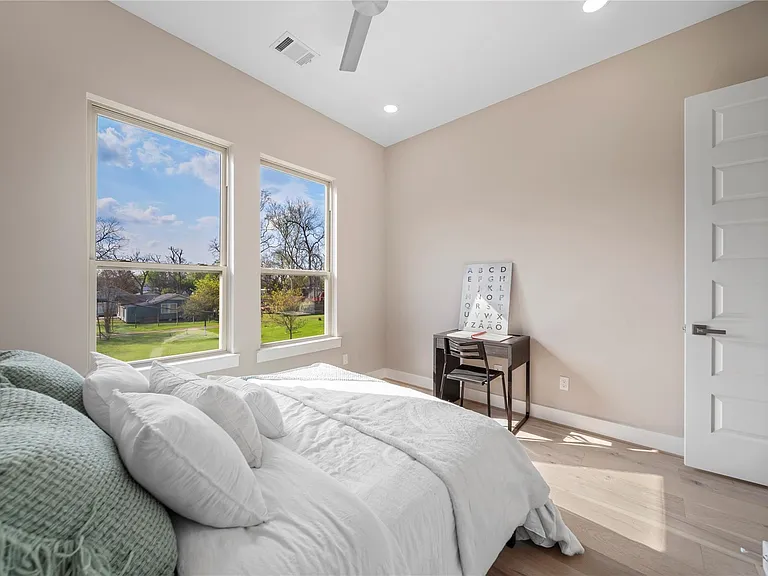 303 Queen Sude Ln — Photo 6
