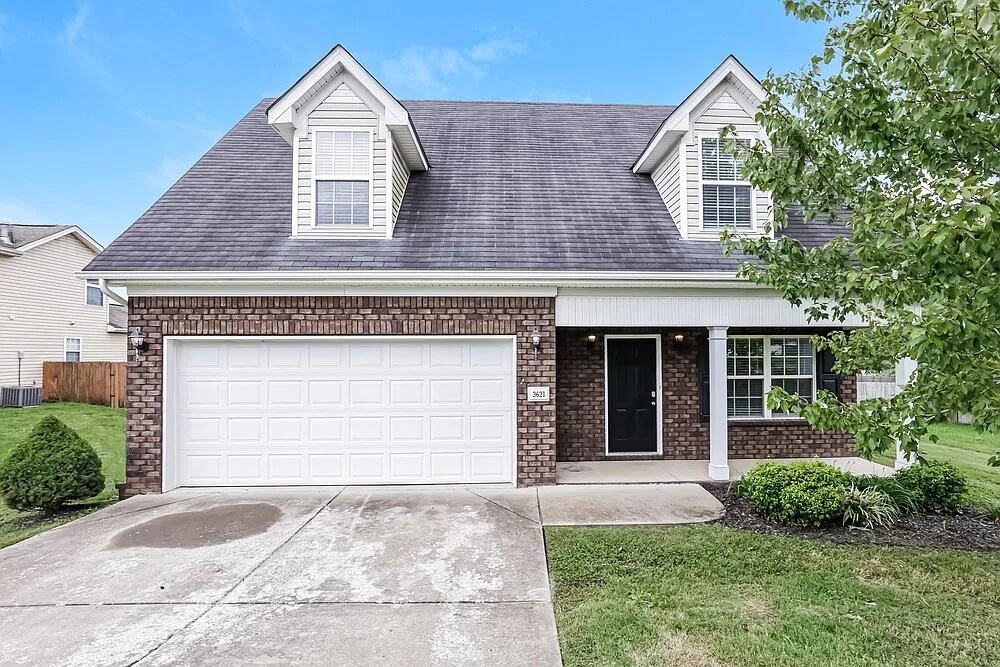 3 bed, 2.5 bath, 1776 sqft, $2,170 — Photo 1