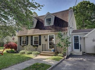 78 Leroy Dr, Riverside, RI 02915