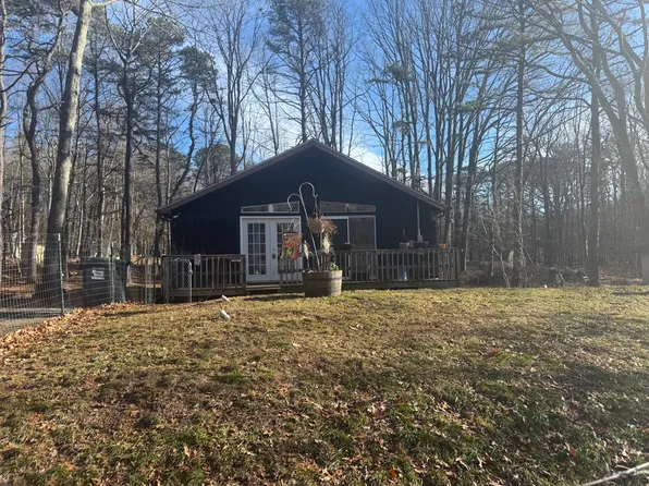 1711 Johns Rd, Effort, PA 18330