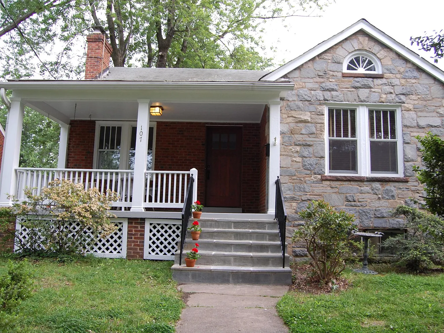 107 E Mason Ave — Photo 1