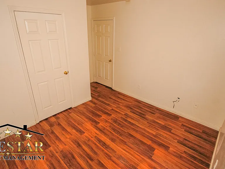 3610 Madison Ave — Photo 14