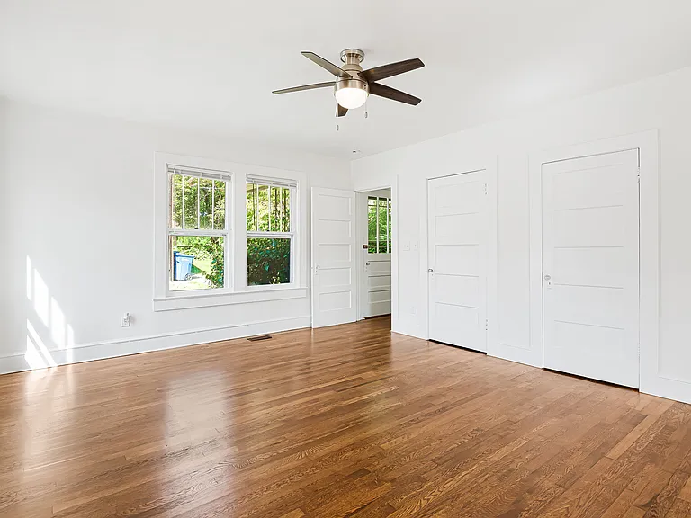 433 S Broad St — Photo 10