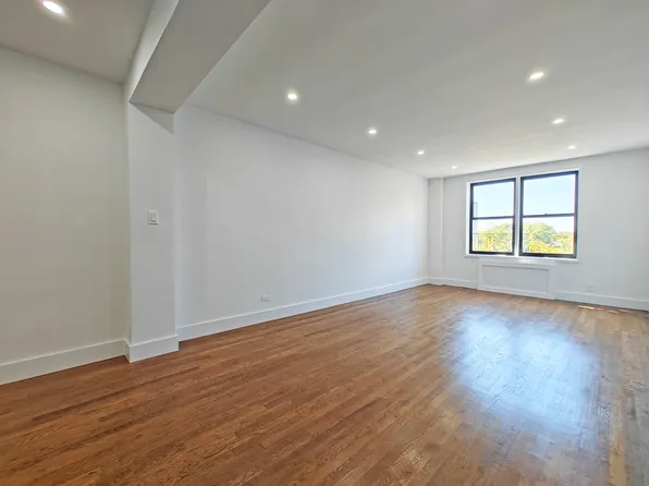 2781 Ocean Avenue image 5 of 11