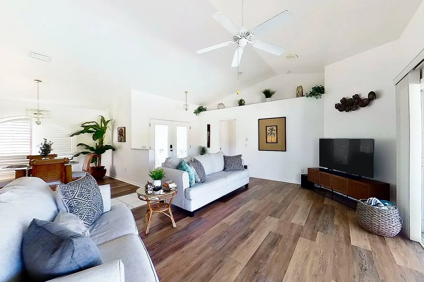 3 bed, 1566 sqft, $2,800 — Photo 3