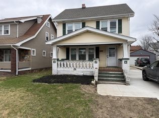 13715 Thornhurst Ave, Garfield Heights, OH 44105