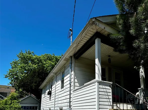 18 Sportsmans Avenue, Freeport, NY 11520