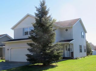 905 Devils Ln, Walworth, WI 53184