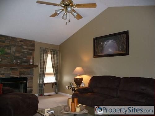 3rd image of 540 Bushwood Dr