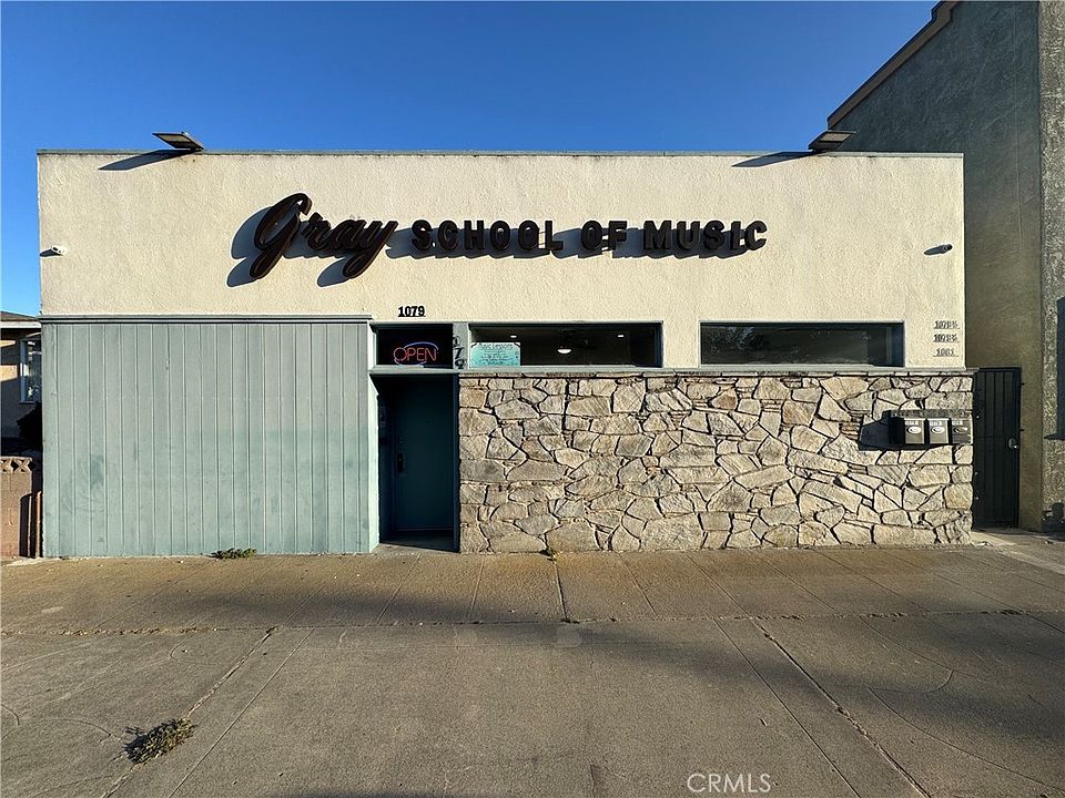 1st image of 1079 W 22nd St
