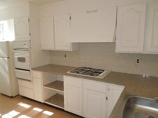 Rented by Marjorie Thompson, LREB | media 2