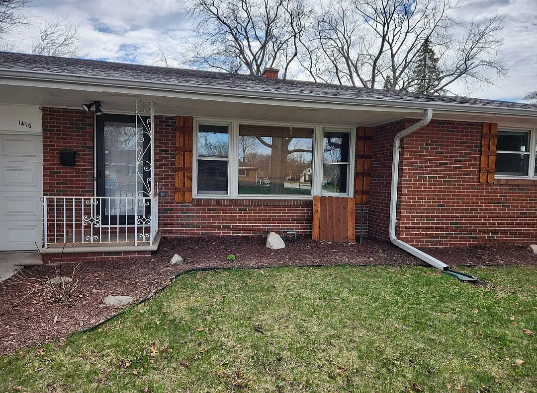 3 bed, $1,400 — Photo 1