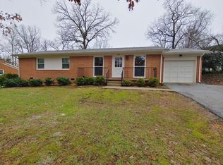 710 Albert Rd, Signal Mountain, TN 37377