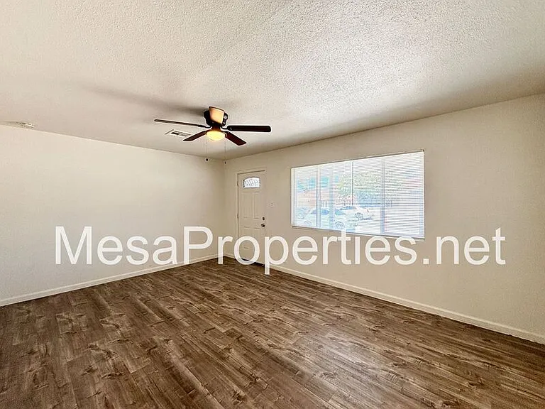 820 Caliente Dr — Photo 5