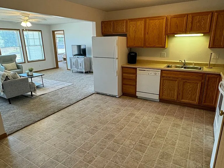 2321 Aspen Rd #105 — Photo 3