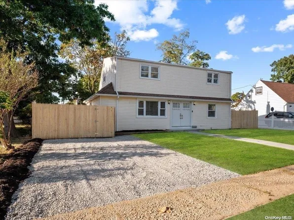 1093 Ditmas Avenue, Uniondale, NY 11553
