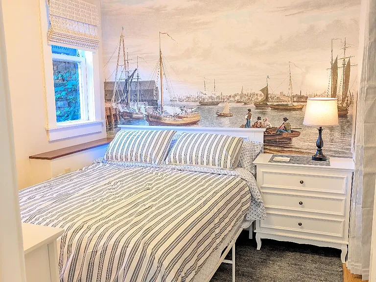 2nd bedroom queen sized bed, 9 drawer dresser