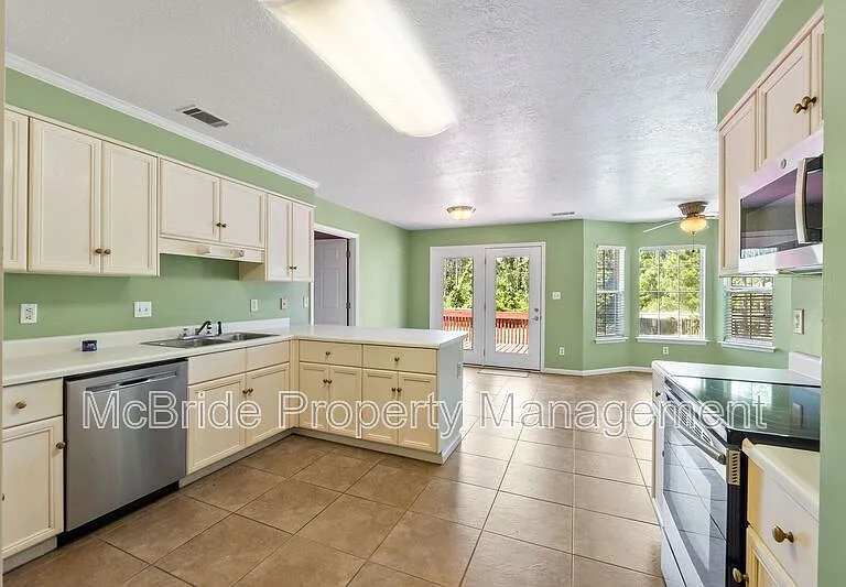 928 Hunting Horn Way W — Photo 9