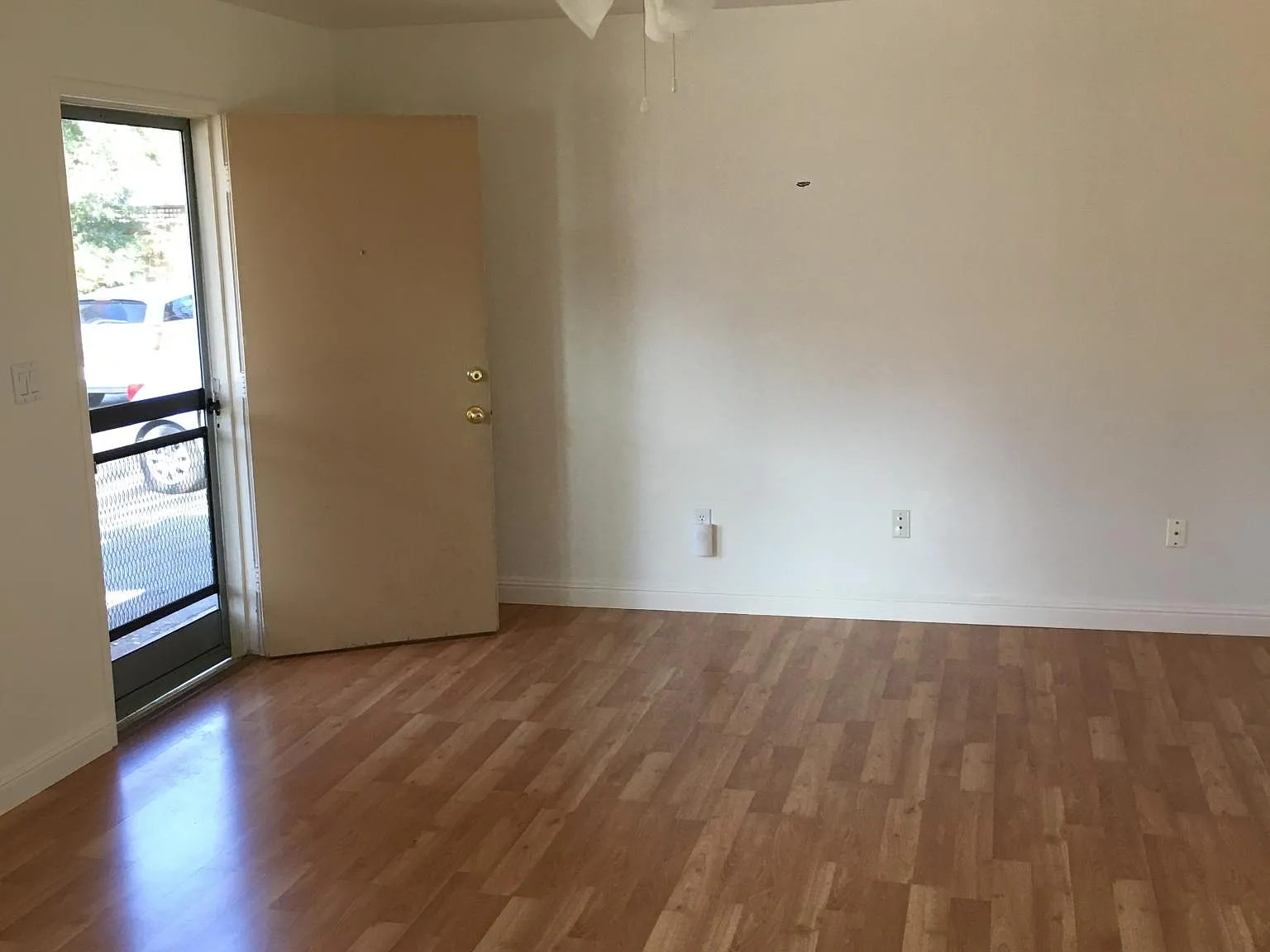 1 bed, 1000 sqft, $2,100 — Photo 2