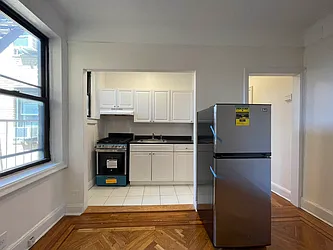 Rented by Hillel Realty Group