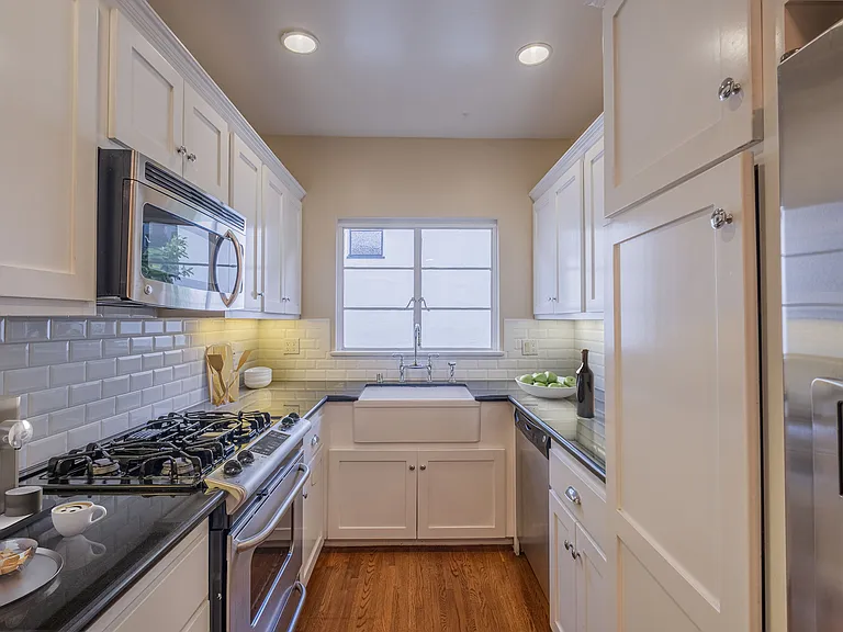 10836 Lindbrook Dr #3 — Photo 1