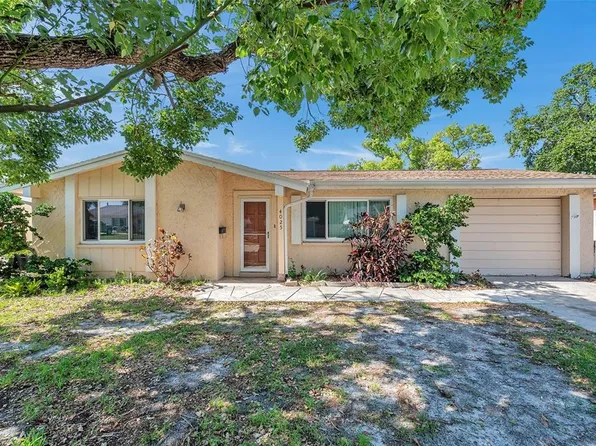 4025 Stratfield Dr, New Port Richey, FL 34652