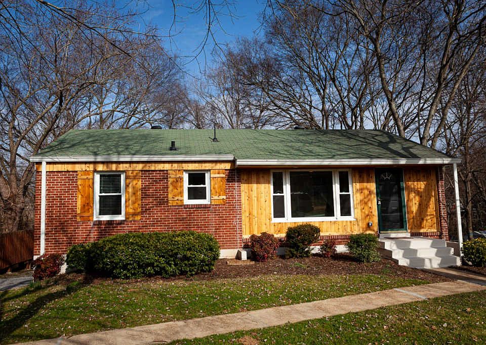 1st image of 227 Amherst Dr