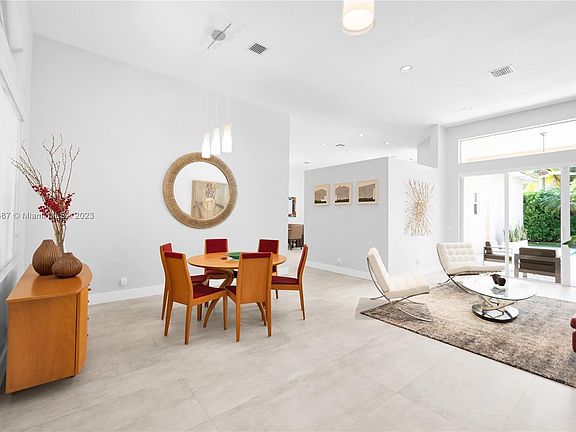 2nd image of 1263 Crossbill Ct