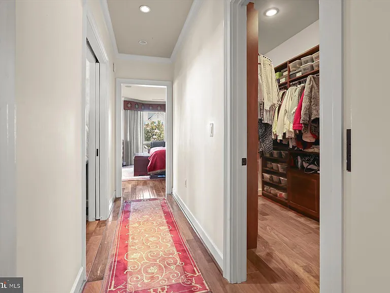 921 Valencia Ct #120 — Photo 39