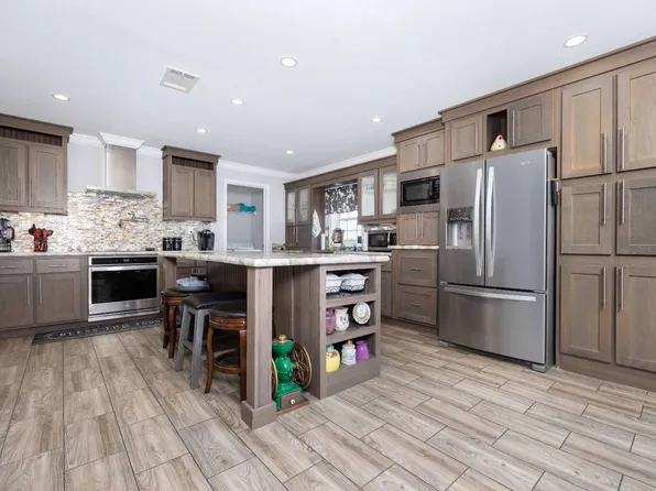 397 SE Schooner Way, Lee, FL 32059