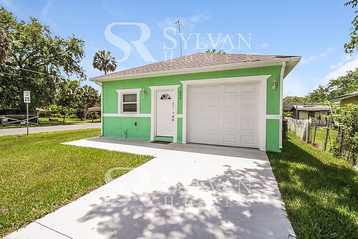 1st image of 1324 S Oleander Ave