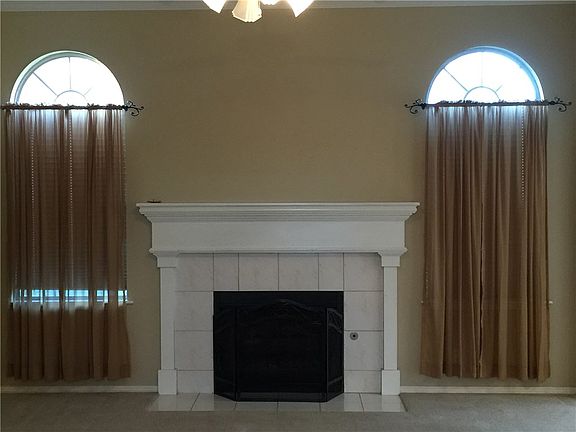 5th image of 3606 W Beech Dr