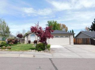 935 Juanita Way, Central Pt, OR 97502