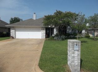4606 Winchester Dr, Bryan, TX 77802