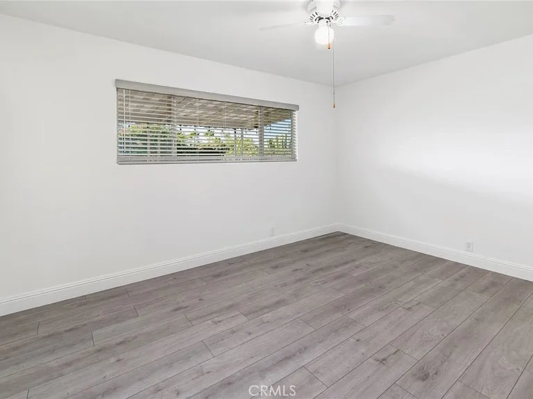 25141 Mackenzie St — Photo 12