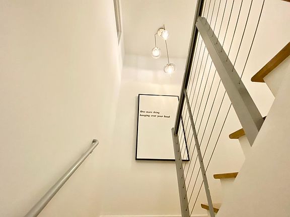 5th image of 3190 Scott St APT 307