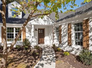 327 Cannonbury Dr, Saint Louis, MO