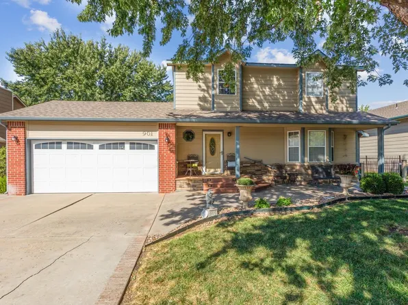 901 Clover Ln, Valley Center, KS 67147