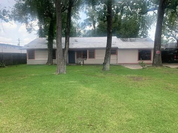 2615 Sweetgum Ln, Beaumont, TX 77703