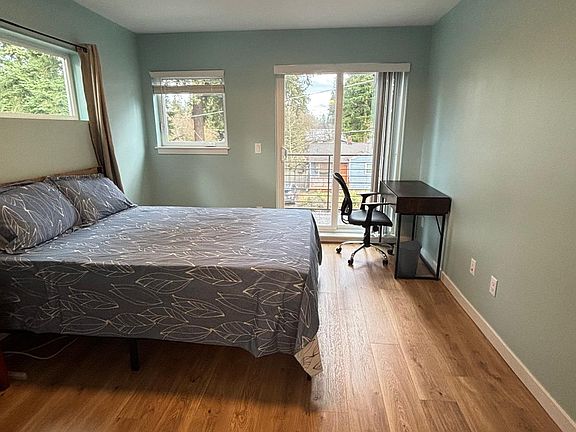 5th image of 14337 Roslyn Pl N