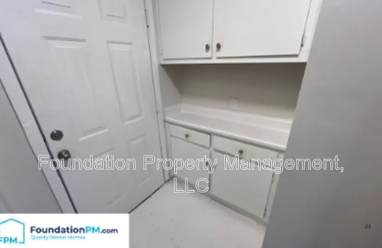 2143 Vollintine Ave — Photo 6