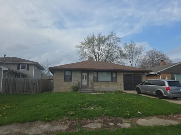 708 W 11th St, Sterling, IL 61081